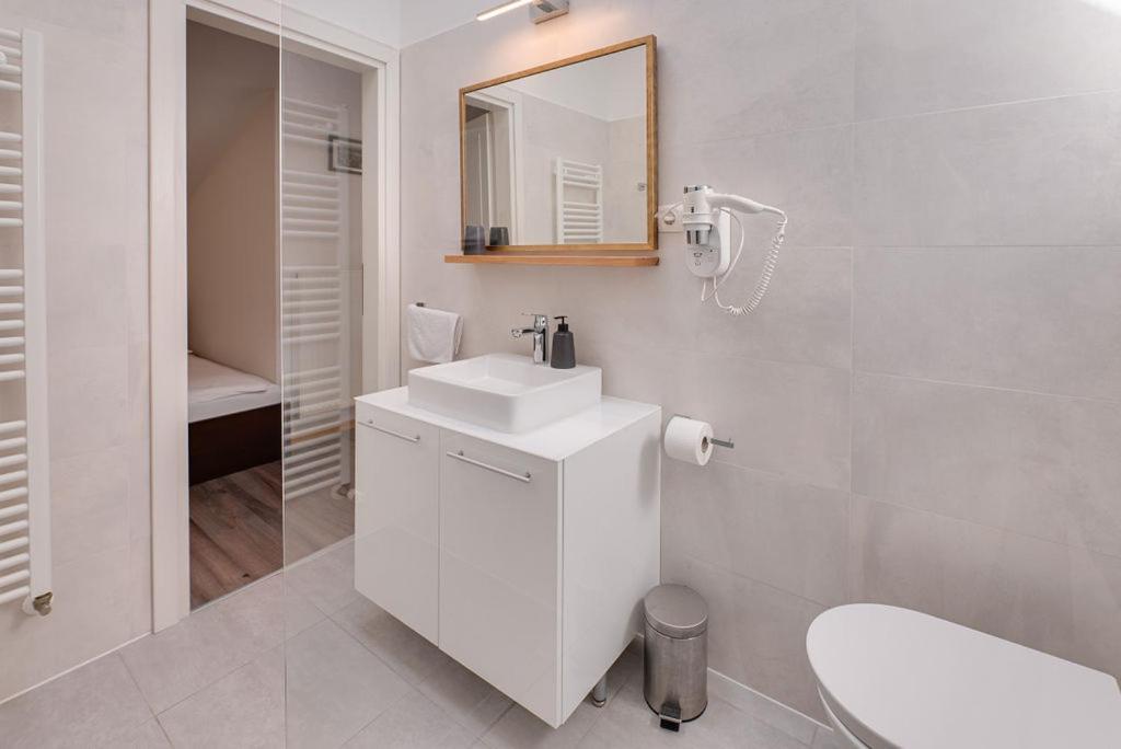 Bed & Breakfast Dosen III Baska  Ngoại thất bức ảnh