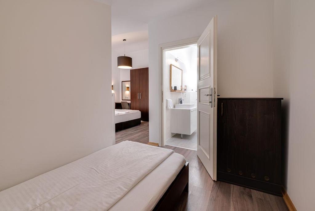 Bed & Breakfast Dosen III Baska  Ngoại thất bức ảnh