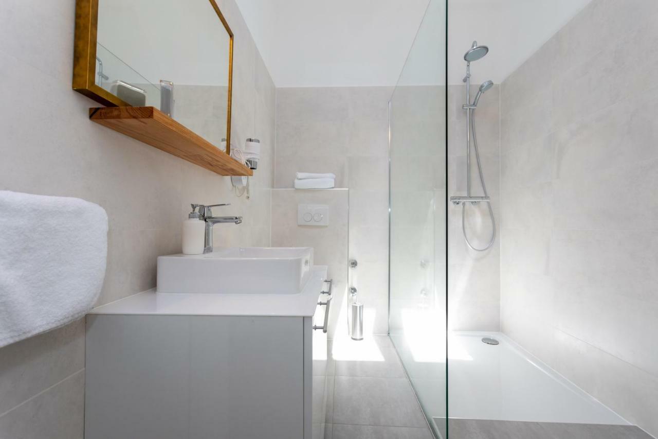 Bed & Breakfast Dosen III Baska  Ngoại thất bức ảnh